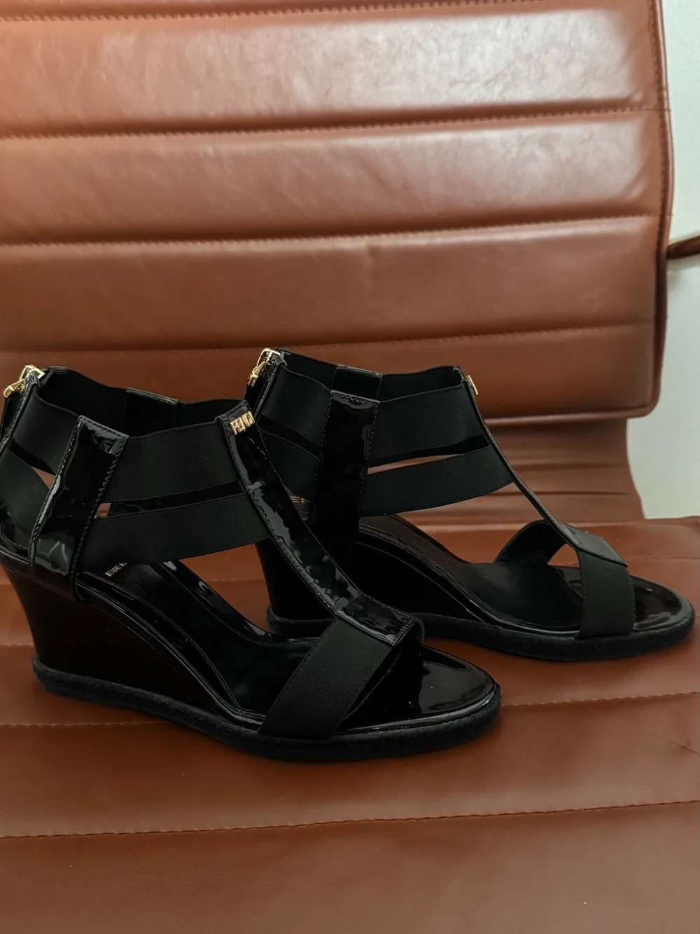 Fendi Black Patent Leather T-Strap Elastic Wedge Sandals Gold Logo 36 / 6